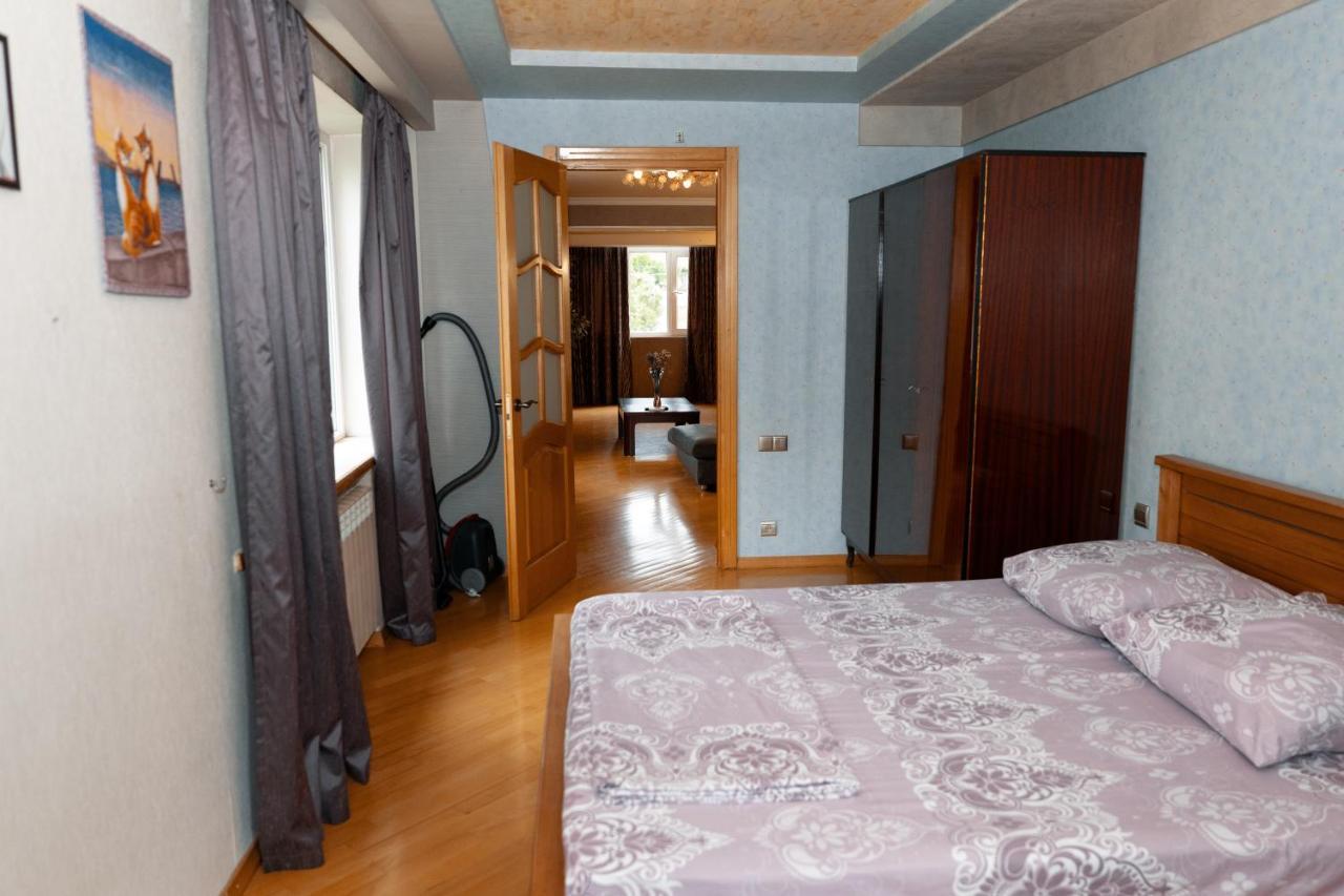 Home At Old Tbilisi Exterior photo